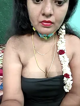 Snapshot of Tamilkannadacouple chatting on April 2026 05:51:02 AM Tamilkannadacouple online show from April 2026 05:51:02 AM