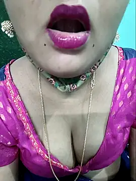 Snapshot of Tamilkannadacouple chatting on April 2026 06:05:02 AM Tamilkannadacouple online show from April 2026 06:05:02 AM