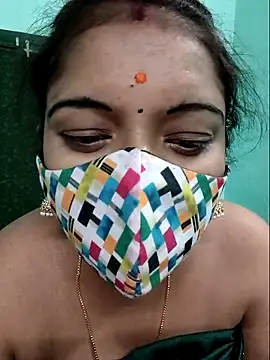 Snapshot of Tamilkannadacouple chatting on May 2026 06:14:02 PM Tamilkannadacouple online show from May 2026 06:14:02 PM