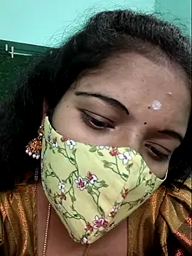 Snapshot of Tamilkannadacouple chatting on May 2026 04:04:02 PM Tamilkannadacouple online show from May 2026 04:04:02 PM