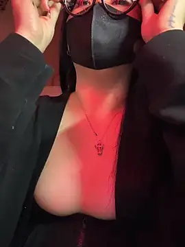 HaleyKin online show from March 2026 04:23:01 PM