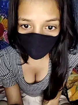 Snapshot of Naina-hott chatting on February 2026 07:32:02 PM Naina-hott online show from February 2026 07:32:02 PM