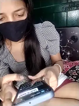 Snapshot of Naina-hott chatting on March 2026 06:57:01 PM Naina-hott online show from March 2026 06:57:01 PM