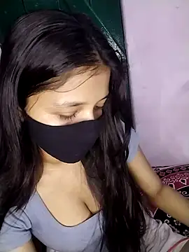 Snapshot of Naina-hott chatting on April 2026 06:56:02 PM Naina-hott online show from April 2026 06:56:02 PM