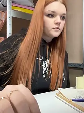 Snapshot of purple-hornet chatting on February 2026 09:05:01 AM purple-hornet online show from February 2026 09:05:01 AM