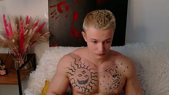 Snapshot of SterlingNoir chatting on February 2026 10:10:01 AM SterlingNoir online show from February 2026 10:10:01 AM