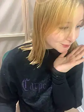 MargoPinky1 online show from April 2026 07:25:02 PM