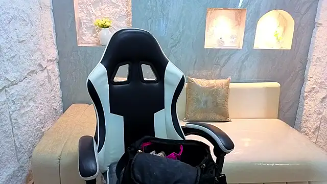 Catalina Tx  online show from February 2026 01:01:02 PM