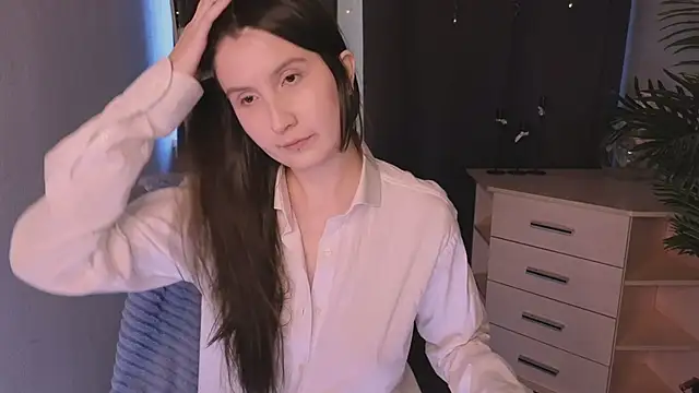 avrora shy  online show from March 2026 01:05:01 PM