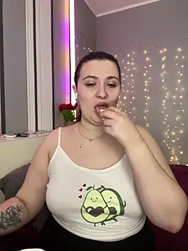 lipsi vikki online show from February 2026 07:04:01 AM