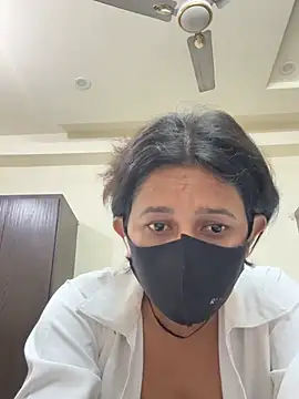 raavigirl online show from February 2026 04:37:02 PM