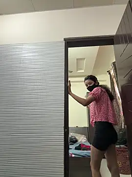 raavigirl online show from March 2026 06:28:02 AM