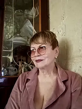 SophieBurns online show from May 2026 10:32:02 AM