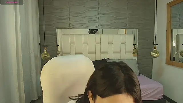 Snapshot of Thaliaa_Lopez chatting on February 2026 12:12:01 PM Thaliaa Lopez online show from February 2026 12:12:01 PM