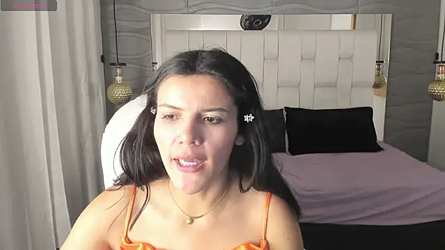 Snapshot of Thaliaa_Lopez chatting on February 2026 09:33:01 PM Thaliaa Lopez online show from February 2026 09:33:01 PM