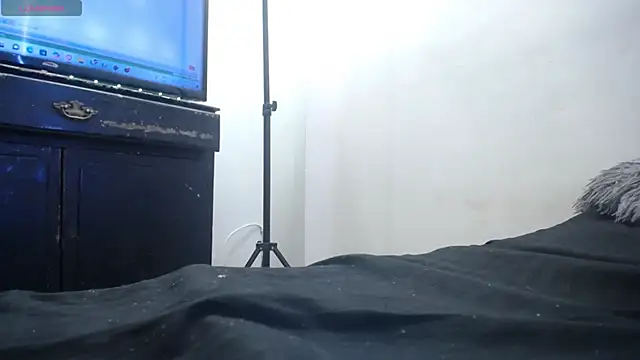 Naomy Reiden online show from May 2026 01:56:01 AM