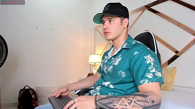 rayan linxx online show from February 2026 07:13:02 PM