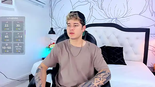 rayan linxx online show from April 2026 07:30:02 PM