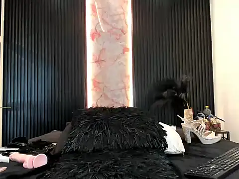 Snapshot of LilianaVegas chatting on February 2026 07:32:01 PM LilianaVegas online show from February 2026 07:32:01 PM