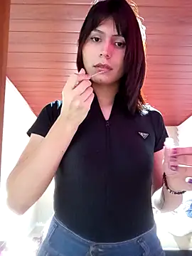 lucyscay  online show from May 2026 10:17:02 PM