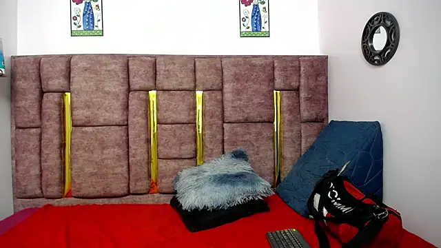 FRANCESCA LOVE  online show from May 2026 04:06:02 AM