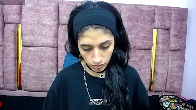 FRANCESCA LOVE  online show from May 2026 03:02:01 AM