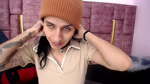 FRANCESCA LOVE  online show from May 2026 04:19:02 AM