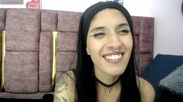 FRANCESCA LOVE  online show from June 2026 03:53:01 AM