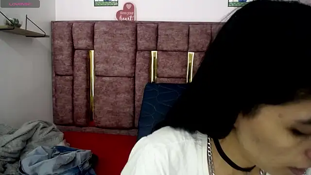 FRANCESCA LOVE  online show from June 2026 05:35:02 PM