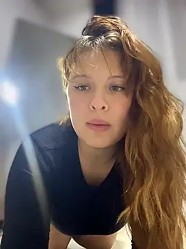 CharlotteUwU  online show from February 2026 02:49:02 AM