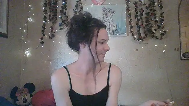 sillymillie4 online show from June 2026 07:12:02 PM