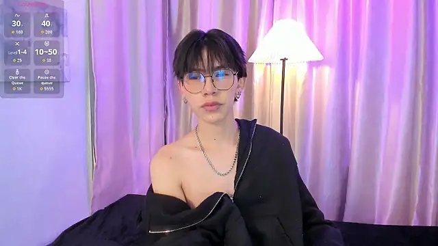 Demian Hush online show from May 2026 03:15:02 AM