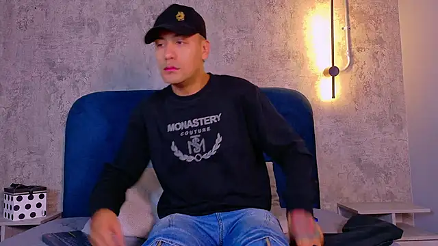 Snapshot of TommyBlue_ chatting on February 2026 06:26:01 PM TommyBlue online show from February 2026 06:26:01 PM