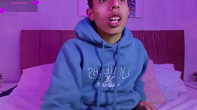 Snapshot of _camilo_ortiz chatting on March 2026 05:07:01 PM camilo ortiz online show from March 2026 05:07:01 PM