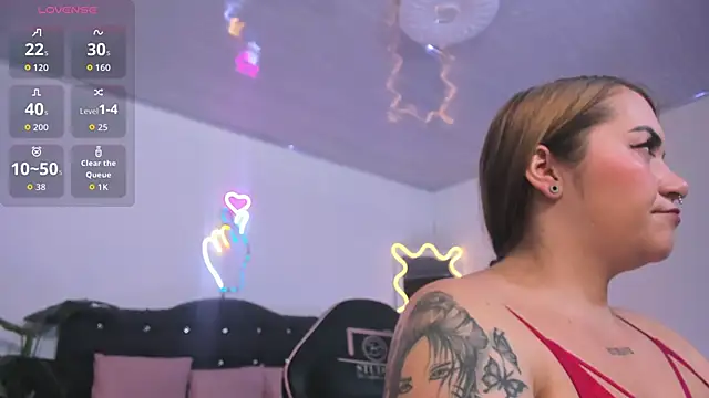 LUNAKITTY TAY online show from June 2026 11:35:02 AM