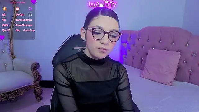 Snapshot of MAHYRA_TAY chatting on April 2026 07:18:02 PM MAHYRA TAY online show from April 2026 07:18:02 PM