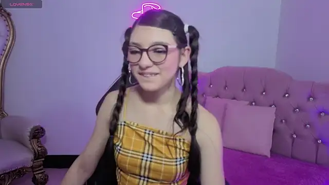 Snapshot of MAHYRA_TAY chatting on April 2026 08:47:01 PM MAHYRA TAY online show from April 2026 08:47:01 PM