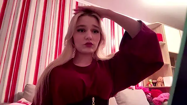 Snapshot of MiaBerlateen chatting on February 2026 07:10:01 PM MiaBerlateen online show from February 2026 07:10:01 PM