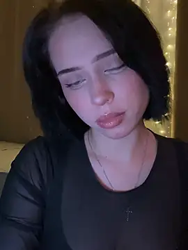  luna fox  online show from February 2026 05:08:01 PM