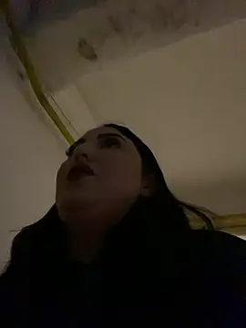 Snapshot of Amber_Sinn chatting on May 2026 01:03:01 AM Amber Sinn online show from May 2026 01:03:01 AM