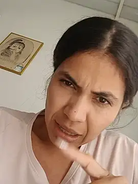 Snapshot of julietha_420 chatting on February 2026 01:04:02 PM julietha 420 online show from February 2026 01:04:02 PM