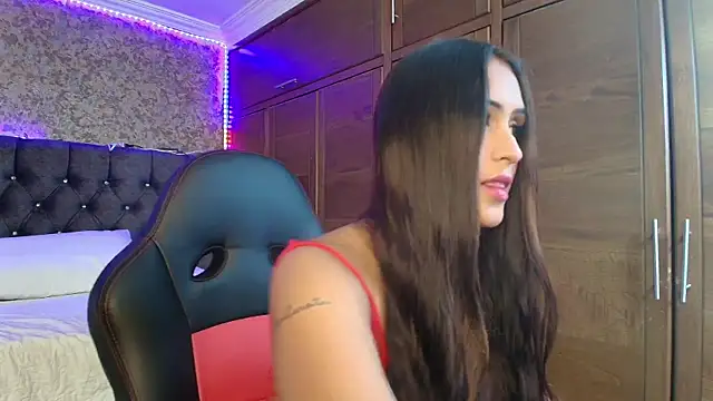 sarah escobarr online show from February 2026 01:48:01 PM