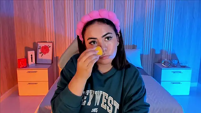 Lia Sweettt online show from February 2026 08:27:01 PM