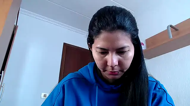 ZeforAitanna online show from April 2026 09:32:02 AM