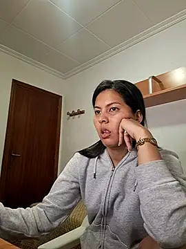 ZeforAitanna online show from April 2026 09:21:02 AM