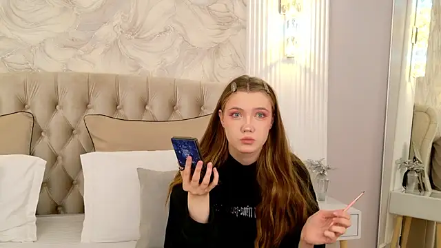 StacyHicks online show from March 2026 06:12:02 PM