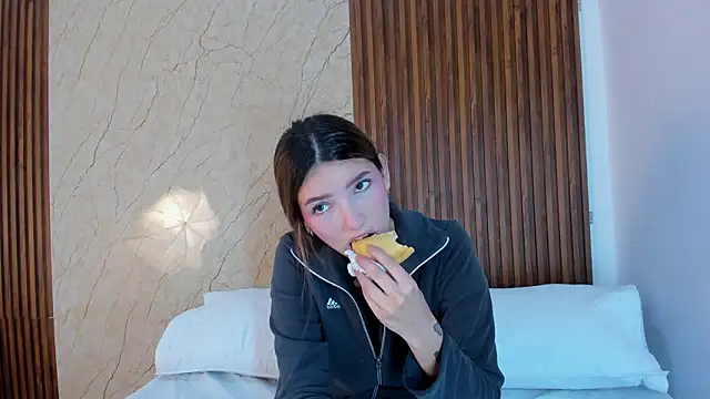 Snapshot of sarita_alexis chatting on February 2026 11:29:02 AM sarita alexis online show from February 2026 11:29:02 AM