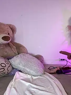 Snapshot of Kyliegolden chatting on February 2026 03:35:02 AM Kyliegolden online show from February 2026 03:35:02 AM