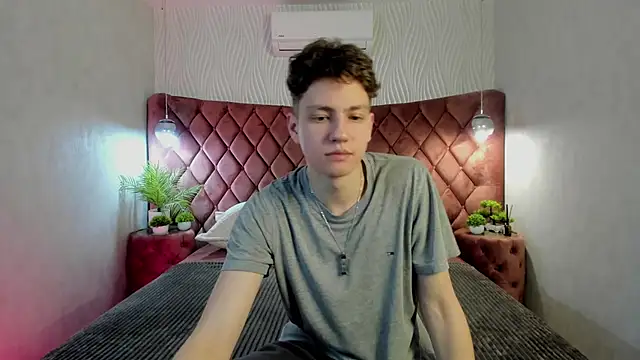 Snapshot of StefanBev chatting on March 2026 07:42:01 PM StefanBev online show from March 2026 07:42:01 PM