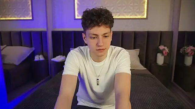 Snapshot of StefanBev chatting on March 2026 08:48:02 PM StefanBev online show from March 2026 08:48:02 PM